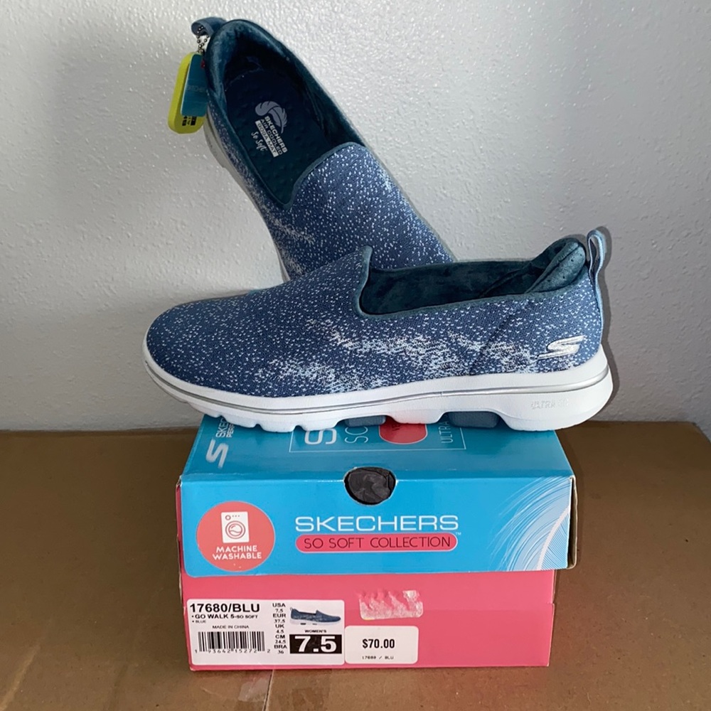 NIB Sketchers Go Walk Slip Ons
